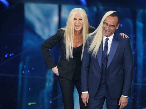 reazione donatella versace sanremo|Virginia Raffaele è Donatella Versace a Sanremo 2016 .